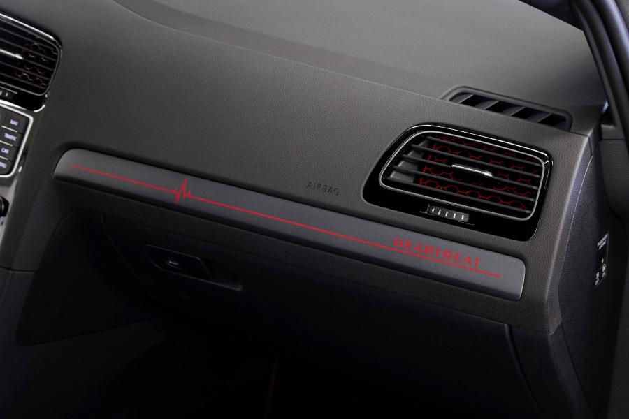  Volkswagen Golf GTi Heartbeat 2016 года  (фото 7 из 10)